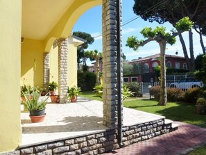 Property grounds - Ferienvilla mit Garten, Grill und Terrasse by Interhome (Lido di Camaiore)