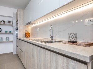 Fridge, microwave, oven, cookware/dishes/utensils - Moderne Wohnung Grzetic by Interhome (Krk/Šilo)