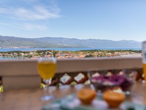 Outdoor dining - Moderne Wohnung Grzetic by Interhome (Krk/Šilo)