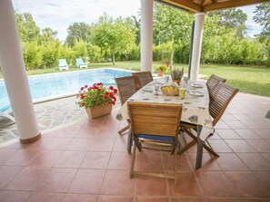 Outdoor dining - Vacation home Korina by Interhome (Cere)