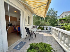 Outdoor dining - Apartment Zlatica by Interhome (Krk/Šilo)