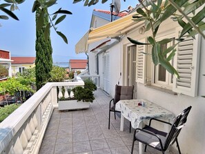 Outdoor dining - Apartment Zlatica by Interhome (Krk/Šilo)