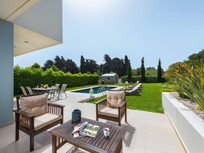 Outdoor dining - Luxuriöse Ferienvilla Elena by Interhome (Ialyssos)