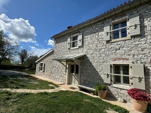 Exterior - Ferienvilla mit Garten, Grill und Terrasse by Interhome (Fabci)
