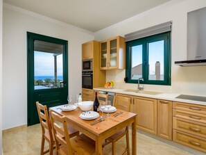 Fridge, microwave, oven, dishwasher - Poolvilla Siena für 10 Personen in Kallithea by Interhome (Faliraki)