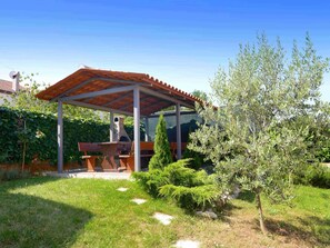 Outdoor dining - Pinta mit großem Garten by Interhome (Buzinija)