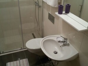 Towels - Beheizter Infinity-Pool, Appartement mit Meerblick 2 by Interhome (Trogir/Okrug Donji)