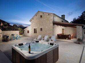Terrace/patio - für 6 Personen und 2 Kinder in Ružići bei Pazin, Istrien (Binnenland von Istrie by Interhome (Bazgalji)