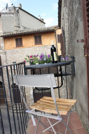 Outdoor dining - Haus Borgo by Interhome (Todi)