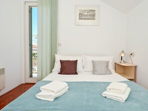 Internet - Wohnung "Decor" mit Blick auf das Wasser by Interhome (Trogir/Okrug Donji)