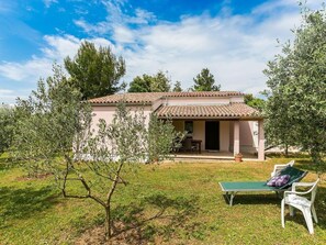 Terrace/patio - für 4 Personen ca. 66 m² in Ližnjan, Istrien (Medulin und Umgebung) by Interhome (Medulin/Ližnjan)