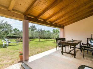 Outdoor dining - für 4 Personen ca. 66 m² in Ližnjan, Istrien (Medulin und Umgebung) by Interhome (Medulin/Ližnjan)