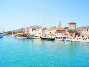 Marina - Wohnung mit Grill, Terrasse und Garten by Interhome (Trogir)