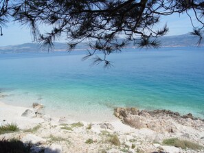 Beach - Wohnung mit Grill, Terrasse und Garten by Interhome (Trogir)