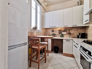 Fridge, microwave, oven, dishwasher - Bellecour by Interhome (Nice)