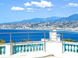 Property grounds - Ferienvilla "Villa Dracoena". by Interhome (Nice)