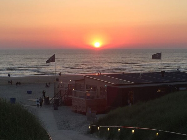 Beach - Gemütliches Ferienbungalow mit Garten by Interhome (Callantsoog)