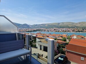 Property grounds - nahe der Altstadt mit Meerblick by Interhome (Trogir)
