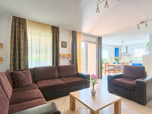 TV, fireplace, DVD player - Haus Daniela mit überdachter Terrasse und Pool by Interhome (Divsici)