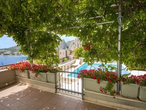 Pool - Geräumiges Ferienhaus in Omiš mit Privatem Pool by Interhome (Omiš)