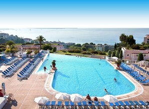 Pool - Wohnung "Eze" mit Privatparkplatz by Interhome (Cannes)