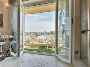 Interior - Boite d'Amour Wohnung mit Terrasse und Solarium by Interhome (Cannes)