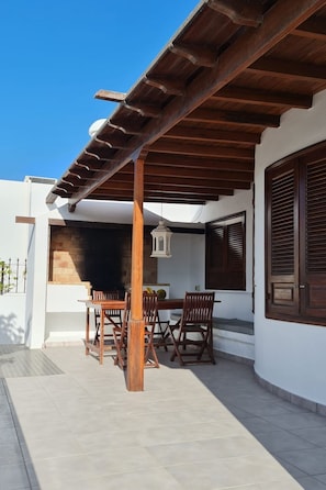 Outdoor dining - für 8 Personen ca. 160 m² in Puerto del Carmen, Lanzarote (Südküste von La by Interhome (Puerto del Carmen)