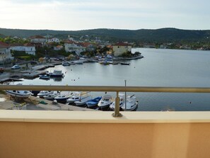 Marina - mit zwei Balkonen by Interhome (Vinišće)
