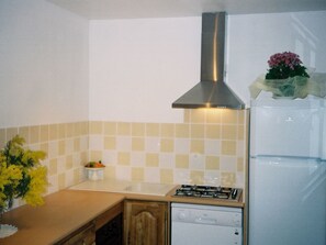 Refrigerador, microondas, horno y lavavajillas 