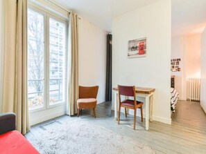 Internet - Appartment 6 by Interhome (Paris)