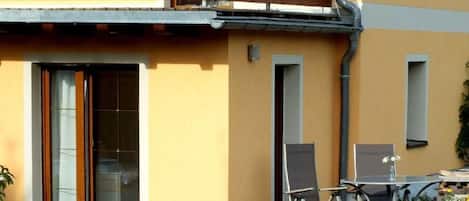 تناول الطعام بالخارج