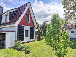 Exterior - Behagliches Ferienhaus mit Garten und Terrasse by Interhome (Rerik)