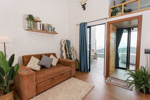 Villa, Hill View | Living area