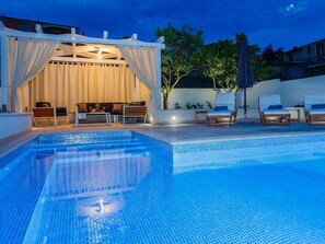 A heated pool - Charmantes Studio Irena - EOS CROATIA by Interhome (Trogir)