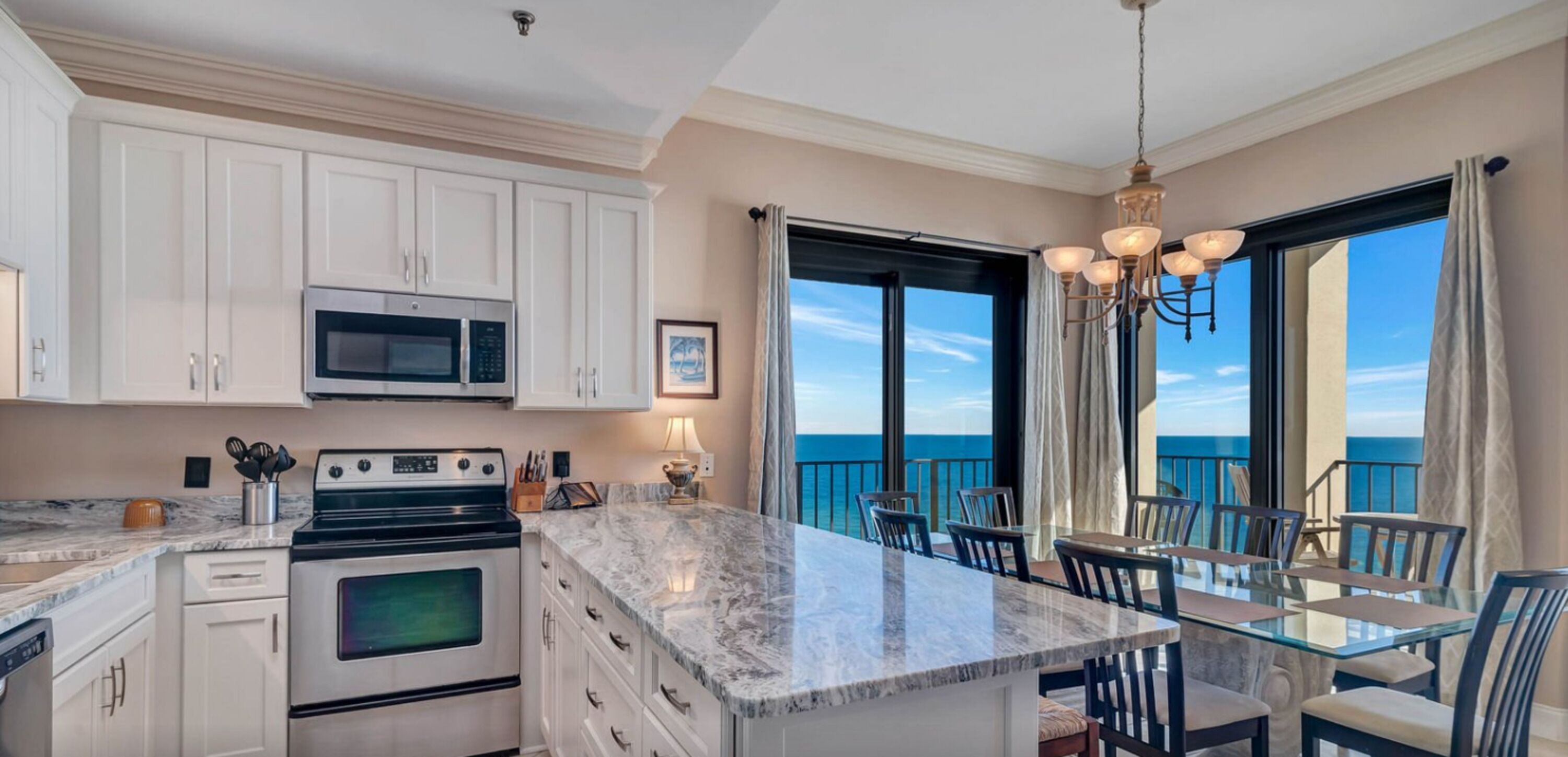 Signature Condo, 3 Bedrooms, Hot Tub, Beach View | Private kitchen | Fridge, microwave, oven, stovetop