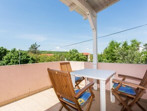 Outdoor dining - Wohnung Maria in der Nähe des Strandes by Interhome (Krk/Šilo)