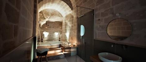 Dobbeltrom – comfort, byutsikt | Spa | Badstue og boblebad