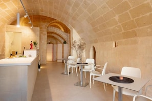 Dining - Endea Suite Rooms & Lounge SPA  (Matera)