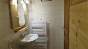 Bathroom - Chalet "Le Clos de Cluny". by Interhome (Saint Sorlin d'Arves)