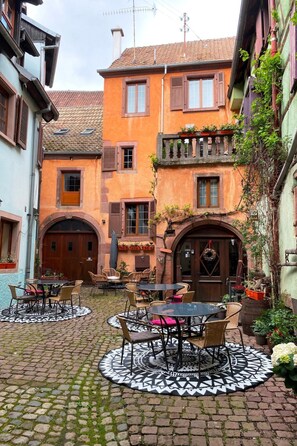Outdoor dining - Bartholdi in Reichenweier by Interhome (Riquewihr)