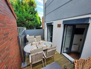 Outdoor dining - Lachmöwe by DeJu by Interhome (Norderney)