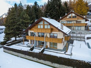 Schnee, Zuhause, Haus, Die Architektur, Wohngebiet, Winter, Hütte, Dach, Einfrieren, Balkon