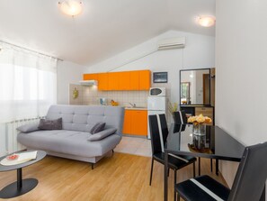 Living area - Bruna A3G by Interhome (Poreč)