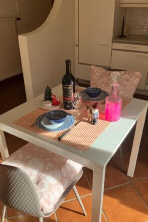 Dining - Wohnung mit Bergblick by Interhome (Malvaglia)
