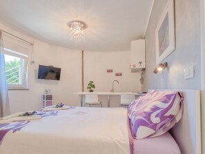 Internet - Gemütliches Studioappartement Silos Lavanda by Interhome (Buzinija)