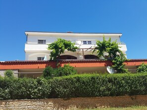 Exterior - Ganze Wohnung in Ližnjan mit Möbliertem Balkon by Interhome (Medulin/Ližnjan)