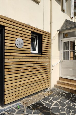 Exterior detail - "Les 3 soeurs" by Interhome (Brignogan-Plage)