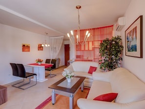 TV - Moderne, komfortable Wohnung nahe Kap Kamenjak by Interhome (Pula/Premantura)