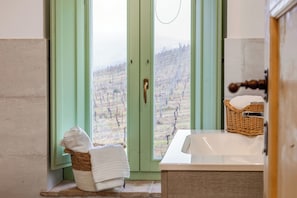 Dusche, Haartrockner, Bidet