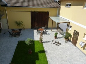 تناول الطعام بالخارج